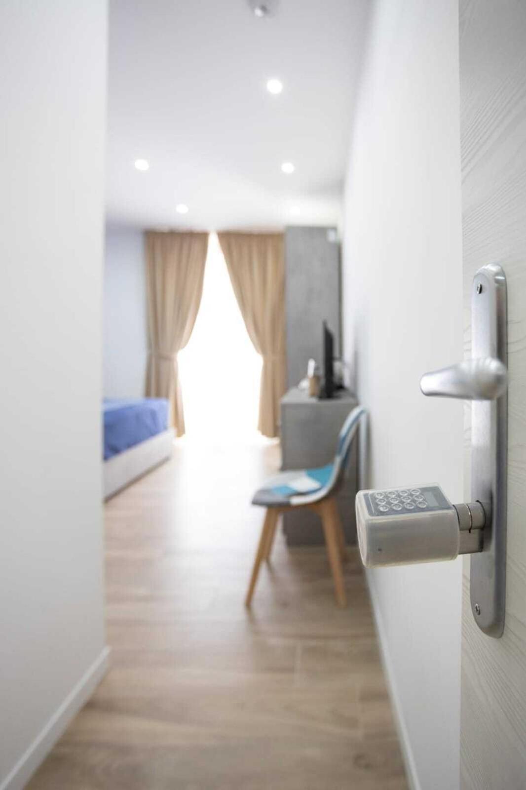 Giuly Suites & Rooms Neapel Exterior foto